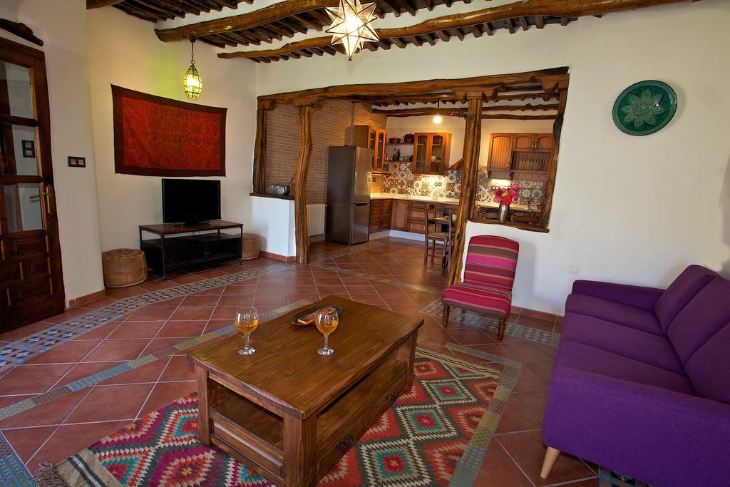 Casa Carole - 3 Bedroom Luxury Apartment Bubión Habitación foto